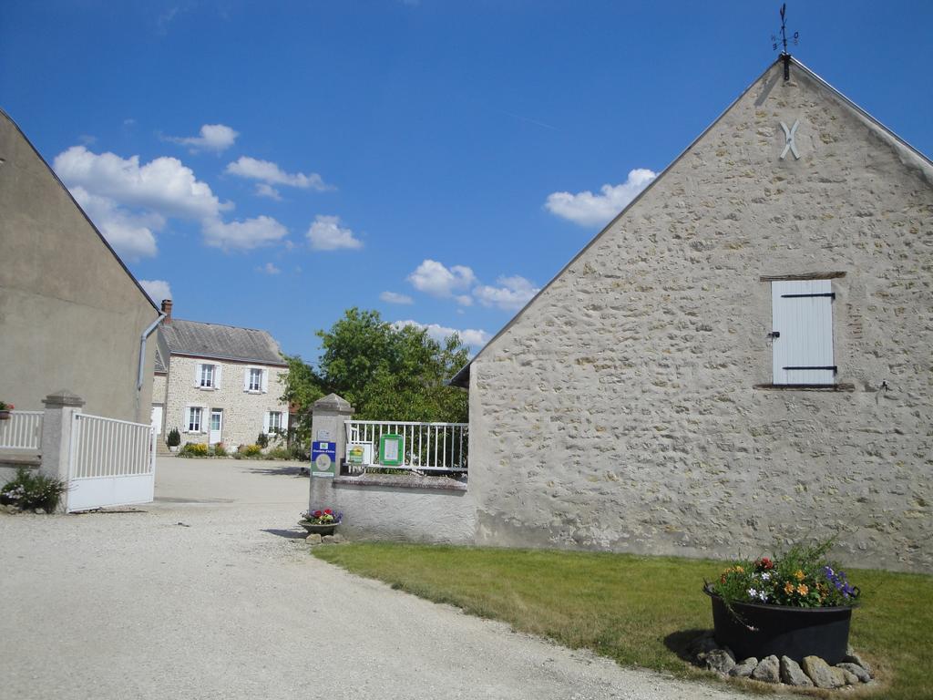 Ferme De La Poterie Bed & Breakfast Donnery Dış mekan fotoğraf