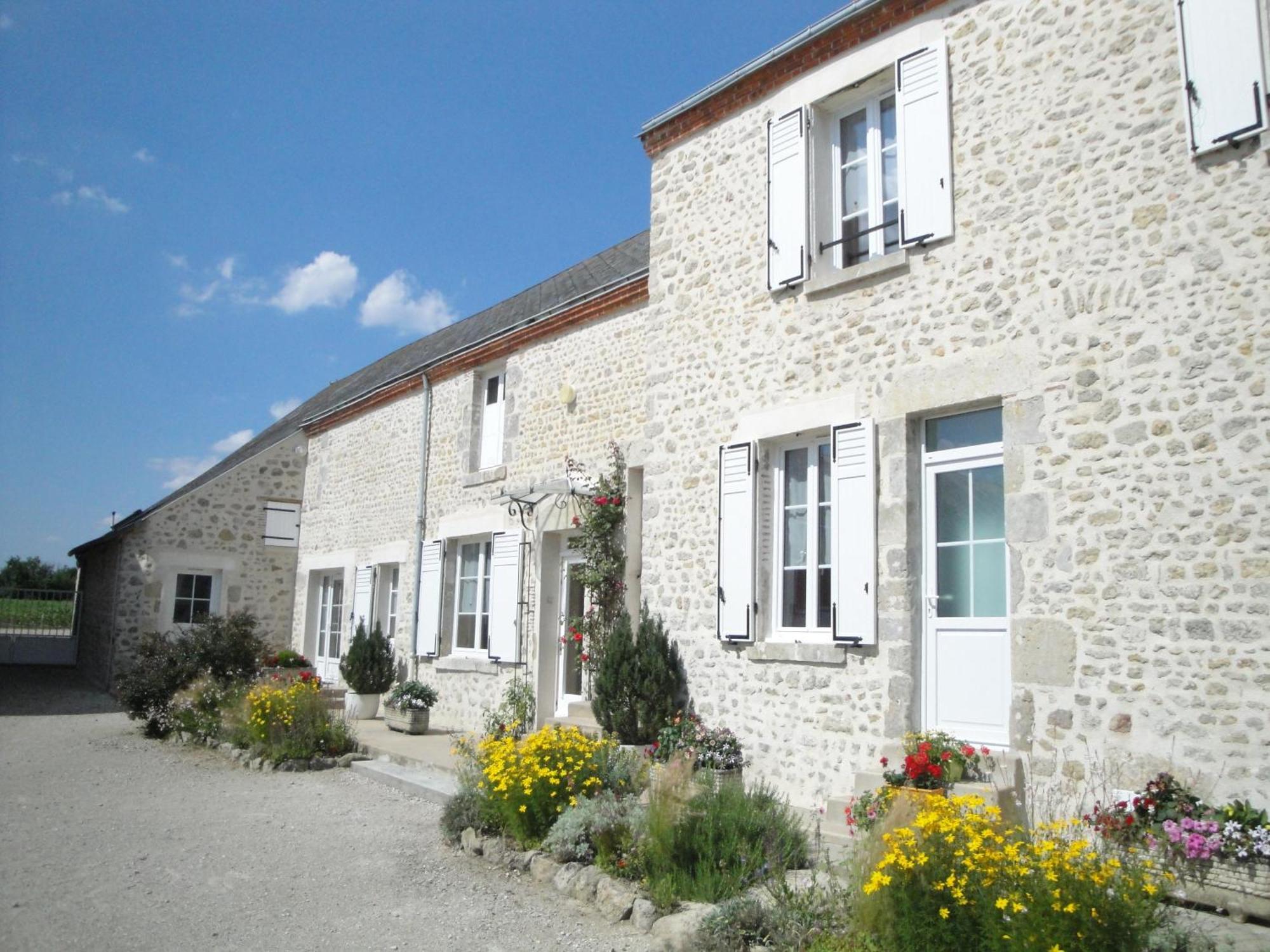 Ferme De La Poterie Bed & Breakfast Donnery Dış mekan fotoğraf