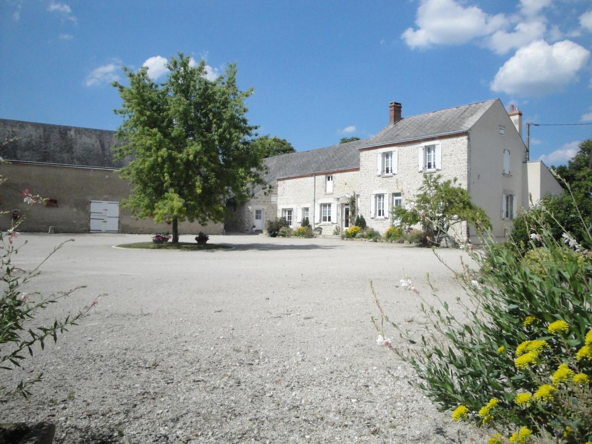 Ferme De La Poterie Bed & Breakfast Donnery Dış mekan fotoğraf