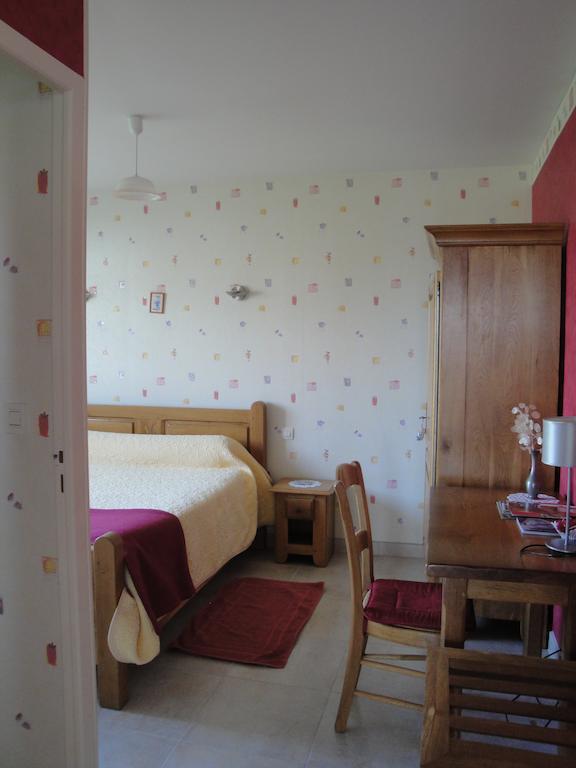 Ferme De La Poterie Bed & Breakfast Donnery Oda fotoğraf