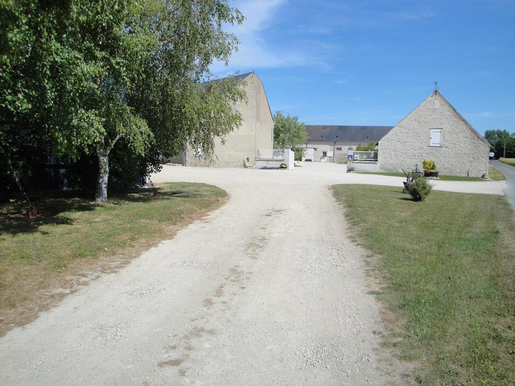 Ferme De La Poterie Bed & Breakfast Donnery Dış mekan fotoğraf
