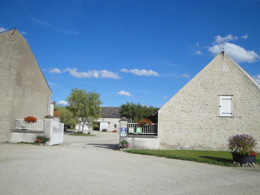 Ferme De La Poterie Bed & Breakfast Donnery Dış mekan fotoğraf
